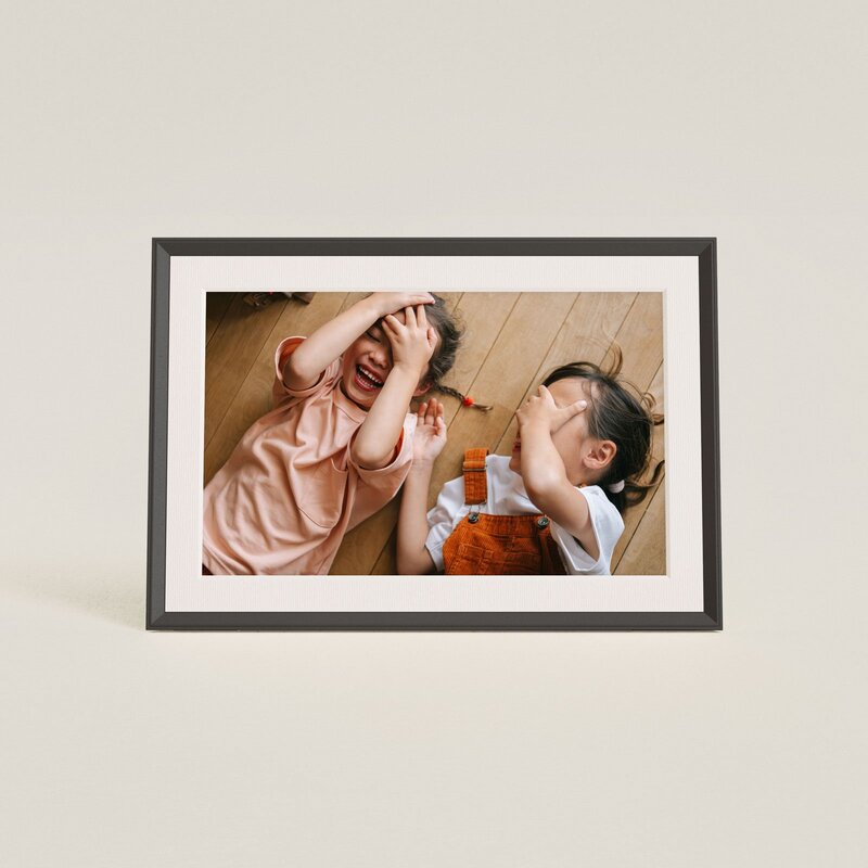 Aura Carver Digital Picture Frame